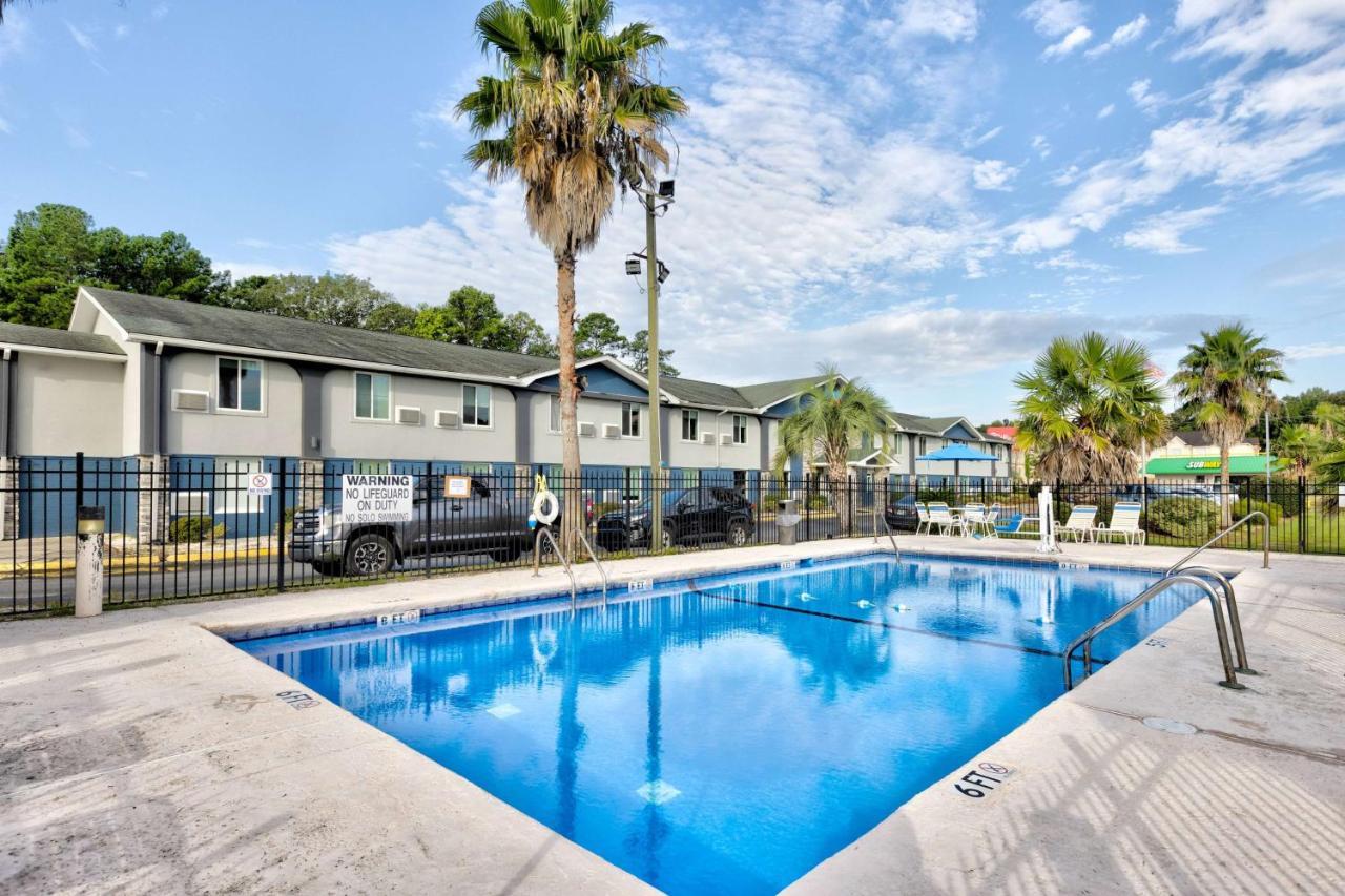 Days Inn By Wyndham Savannah Gateway I-95 Georgetown Екстериор снимка