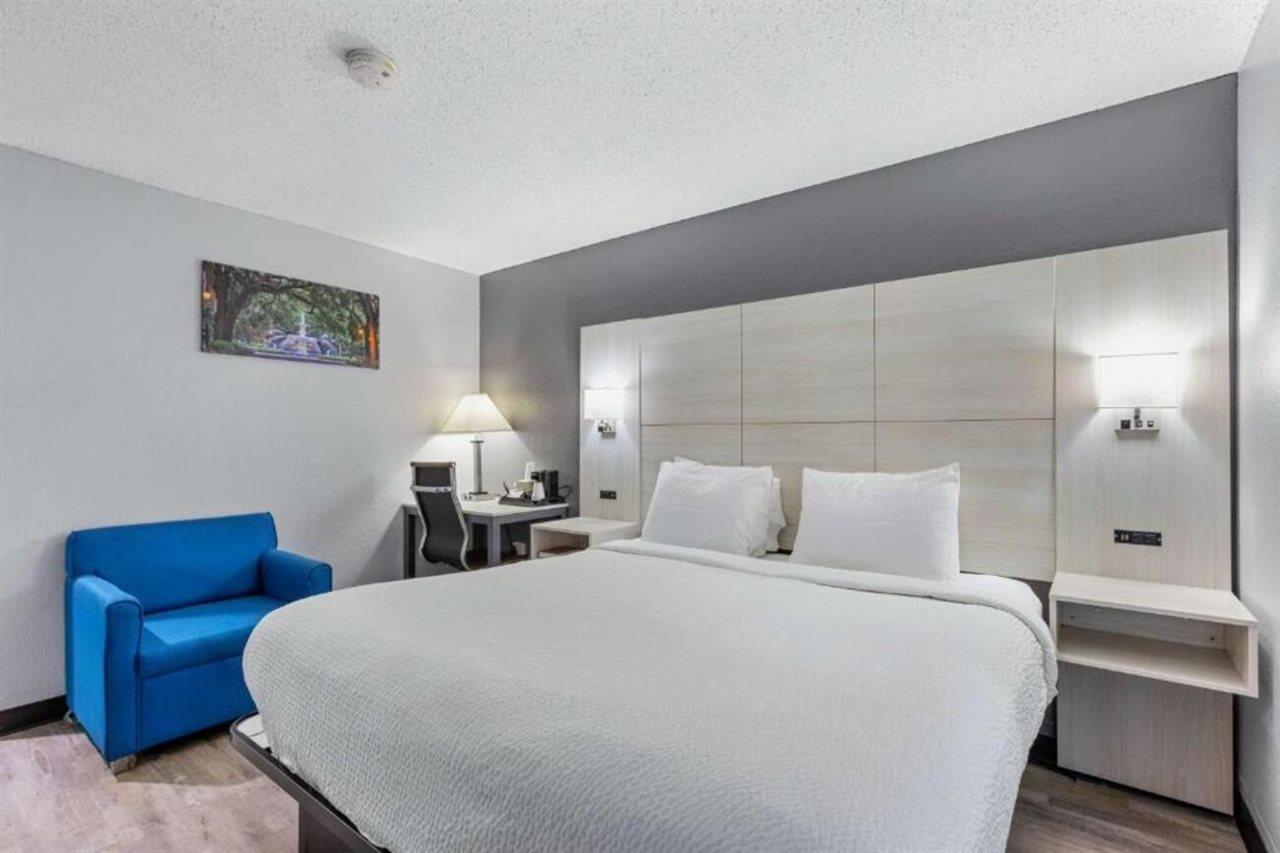 Days Inn By Wyndham Savannah Gateway I-95 Georgetown Екстериор снимка